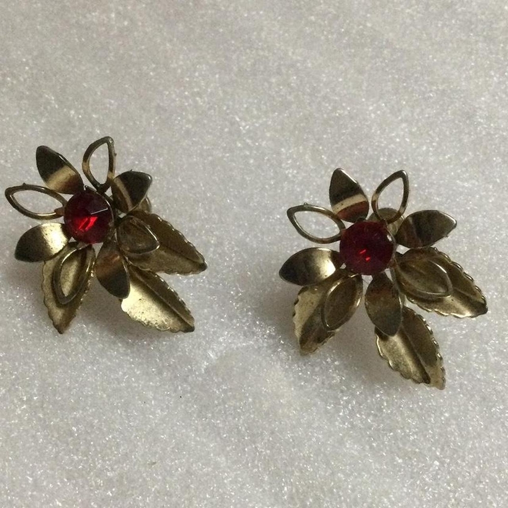 Vintage Gold and Red Floral Earrings